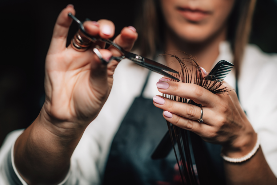 Salon fryzjerski w kontenerze – idealny pomysł na niewielki biznes